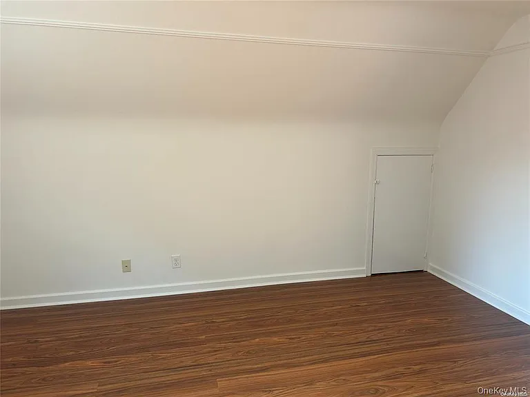 318 E Penn St — Photo 5