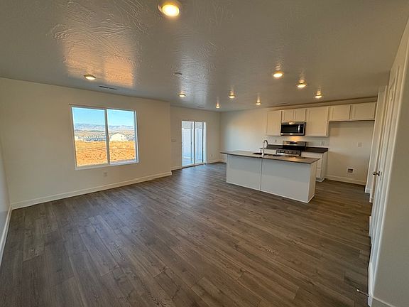 5th image of 2917 E Corral Hollow Dr