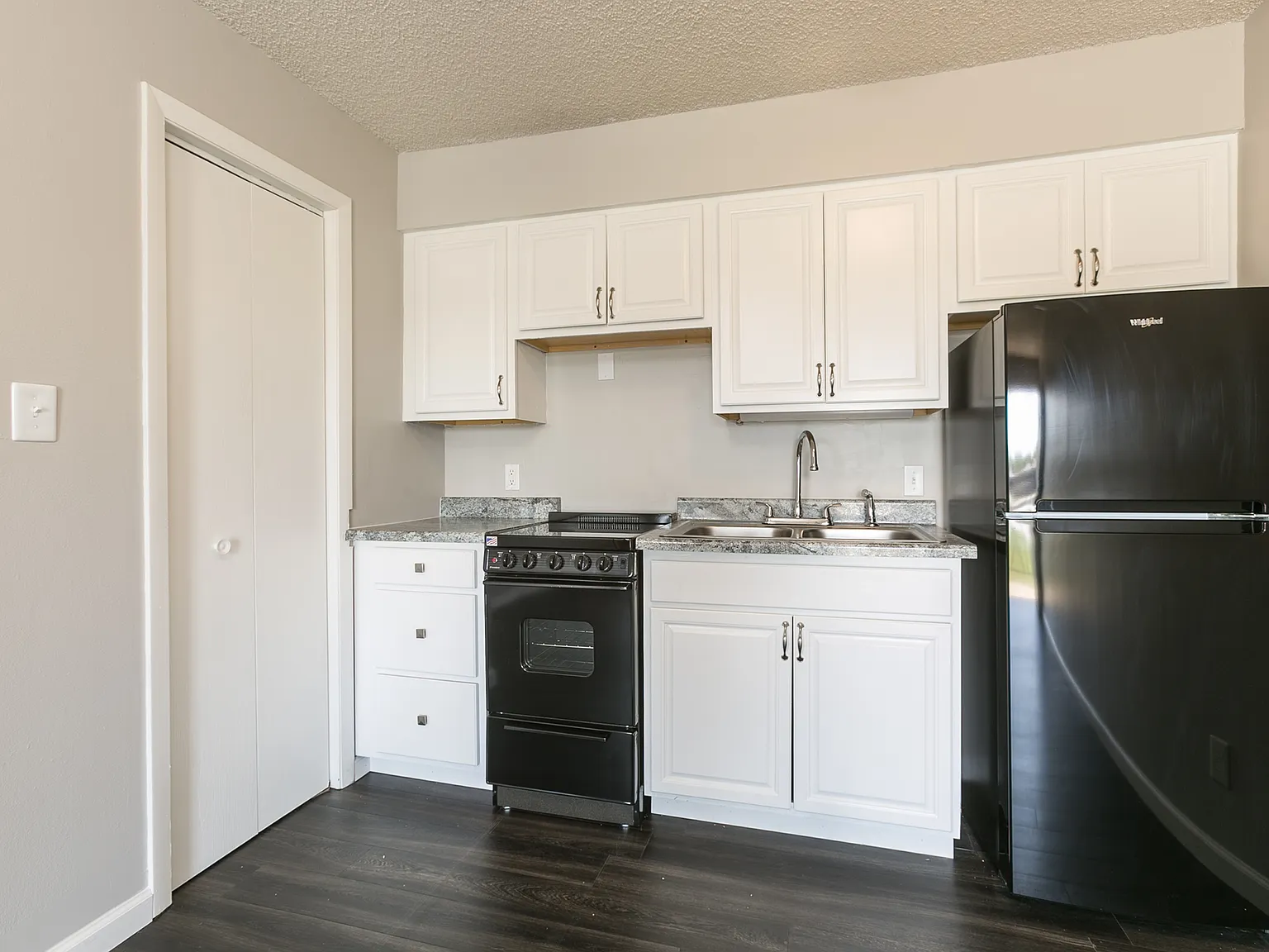 Eastview Apartments — Photo 3