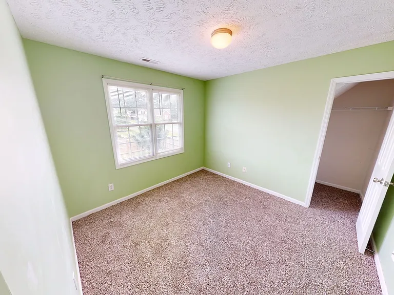 2438 Larwood Dr — Photo 29