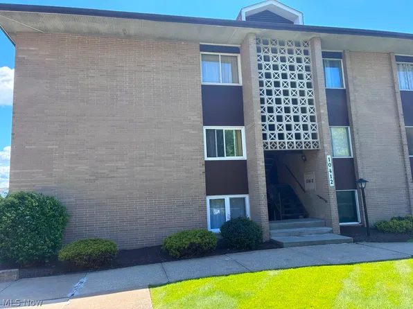 10412 N Church Dr APT 306, Parma Heights, OH 44130