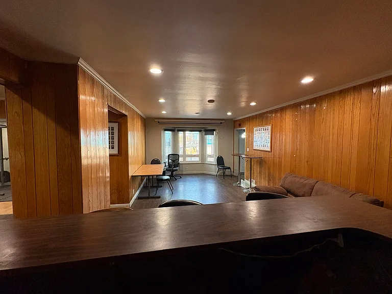 519 Landfair Ave — Photo 15
