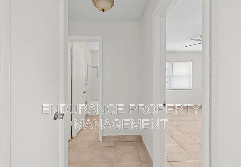 147 W 28th St — Photo 11