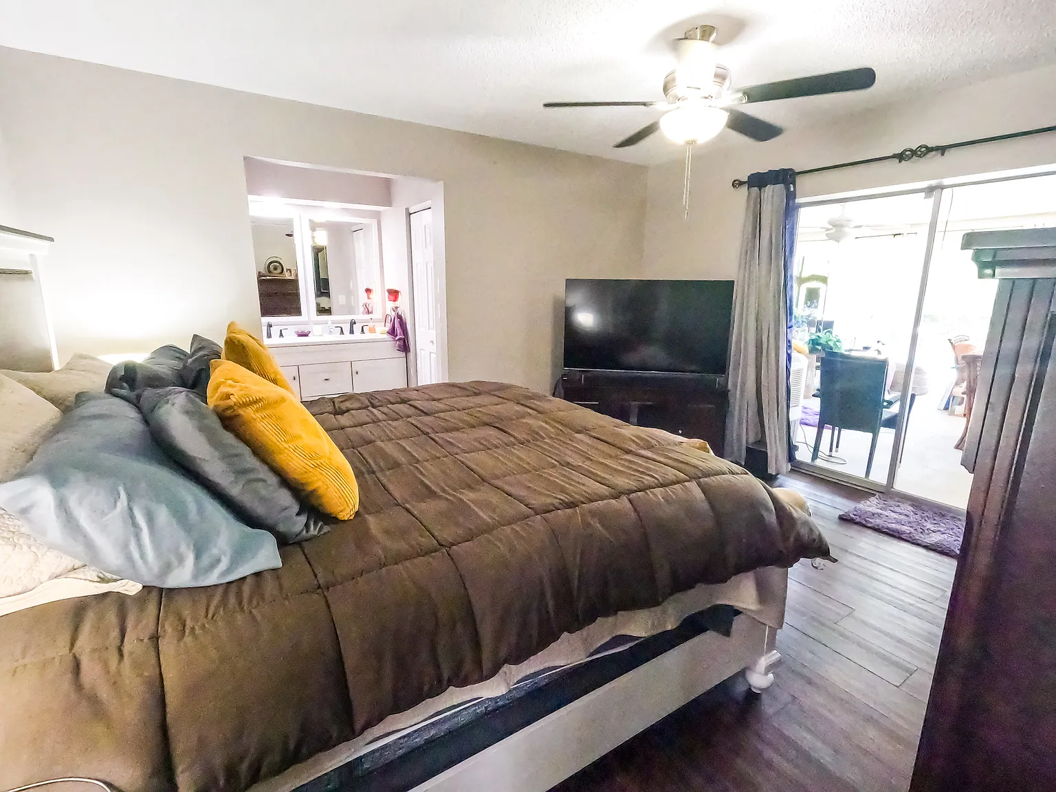 3 bed, 1582 sqft, $2,875 — Photo 3