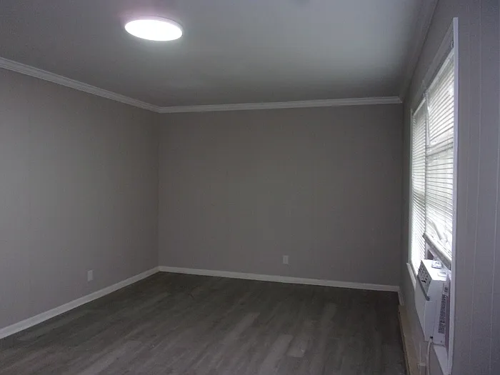 1045 W Meadow Dr #B — Photo 1