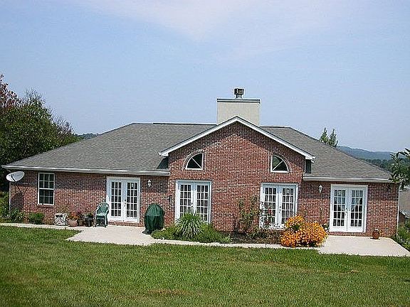 5th image of 189 Chapman View Dr