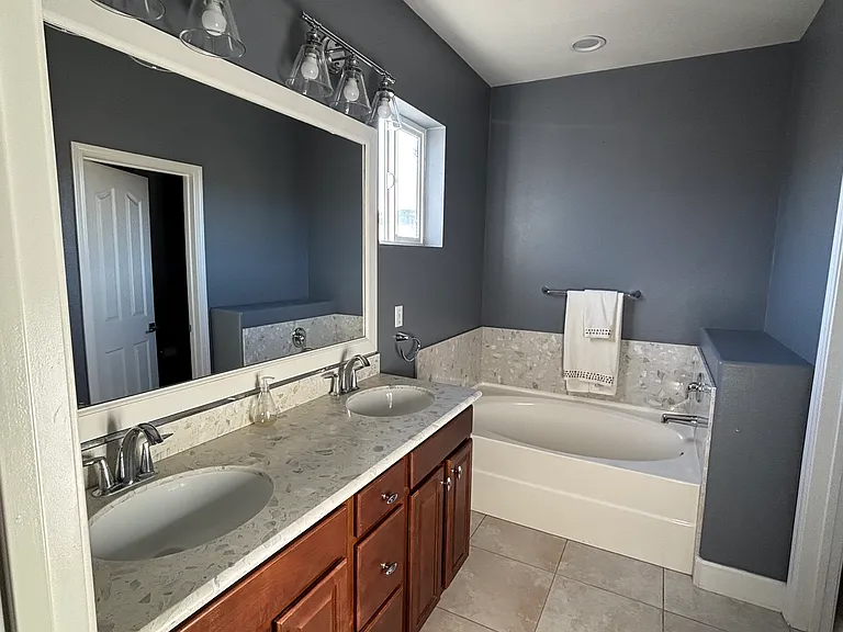 261 Esfahan Ct — Photo 8