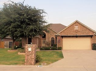 804 N Tejas Dr, Sanger, TX 76266