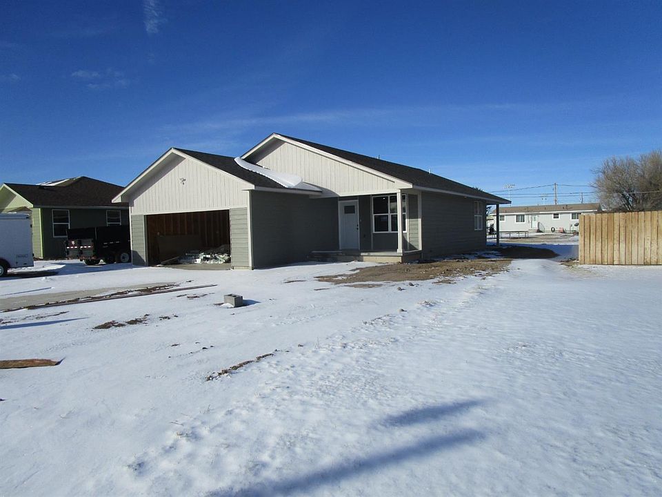 1104 Robroyce St, Lakin, KS 67860 Zillow