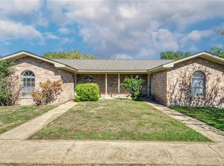 1517 Hillside Dr, College Station, TX 77845