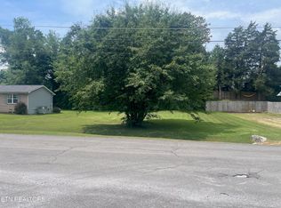 212 Doe Run Blvd, Clinton, TN 37716