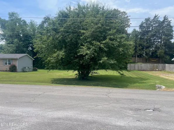 212 Doe Run Blvd, Clinton, TN 37716