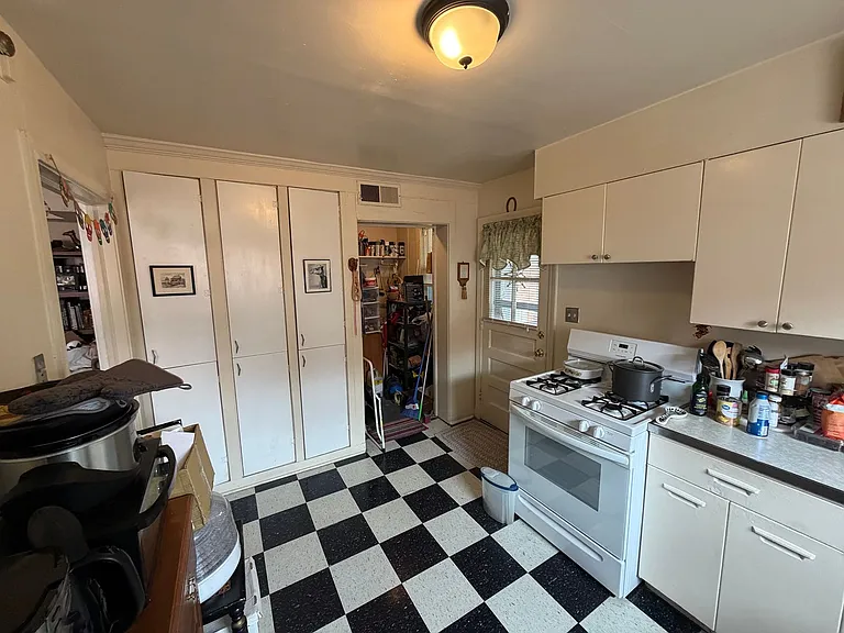 3532 Floyd Avenue — Photo 17
