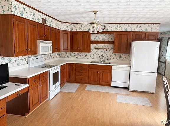 4th image of 5426 E Dix Irvington Rd