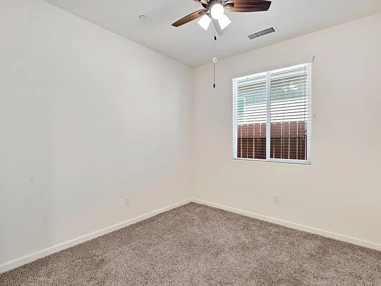 2153 Lombard Ln — Photo 19