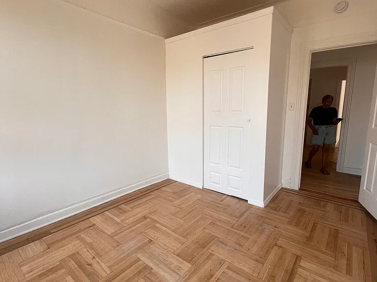 2143 Chatterton Ave #2 — Photo 5
