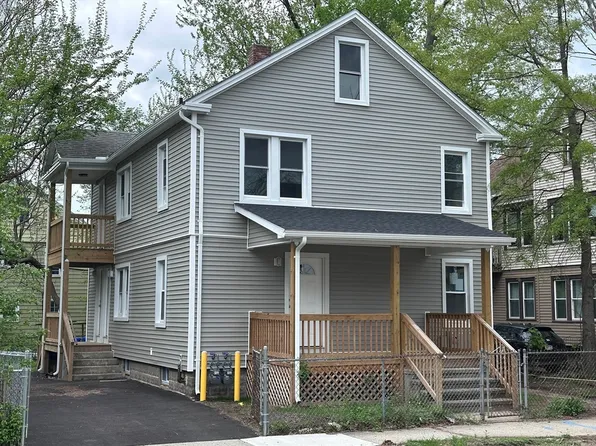 226-226 College St #228, Springfield, MA 01109