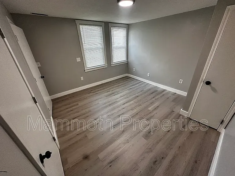 Corning House — Photo 12