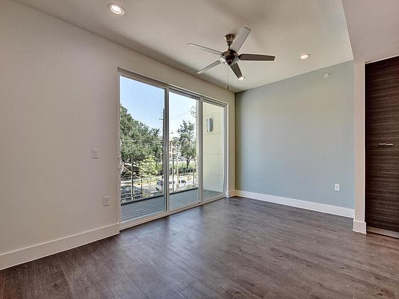 4th image of 604 N Bluff Dr Unit 138