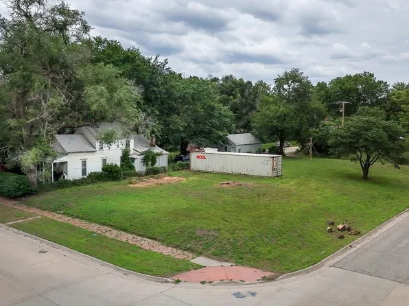 1304 NW Van Buren St, Topeka, KS 66608