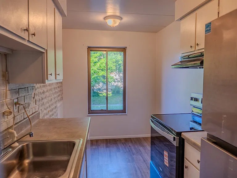 2440 Noble Rd #1 — Photo 7