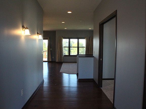 4th image of 7727 S 77th St