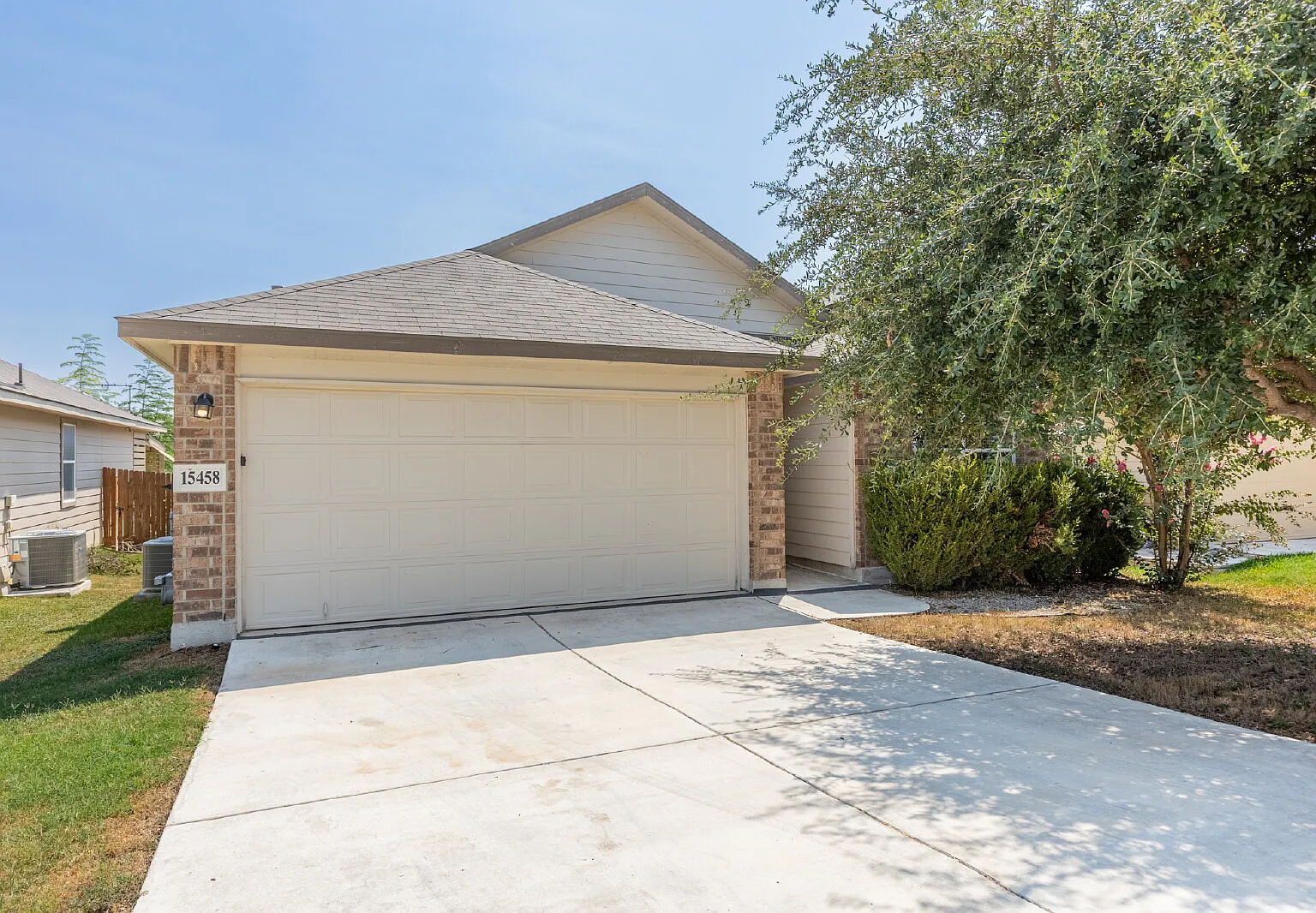 3 bed, 2.0 bath, 1436 sqft, $1,550 — Photo 1