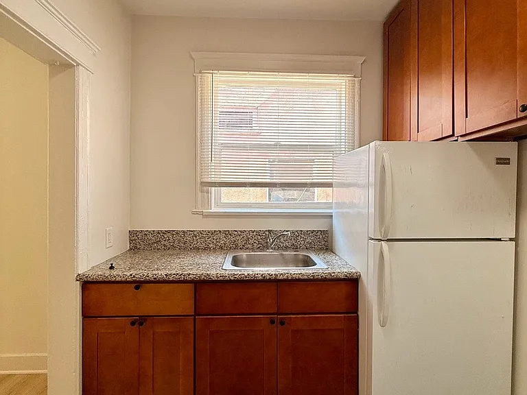 3057 Leeward Ave #15 — Photo 4