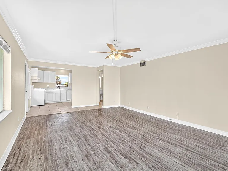 2760 Ocean Shore Blvd — Photo 7