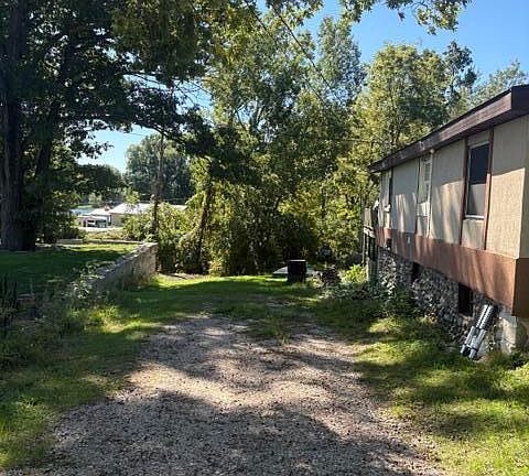 2nd image of 12484 Maston Lake Rd