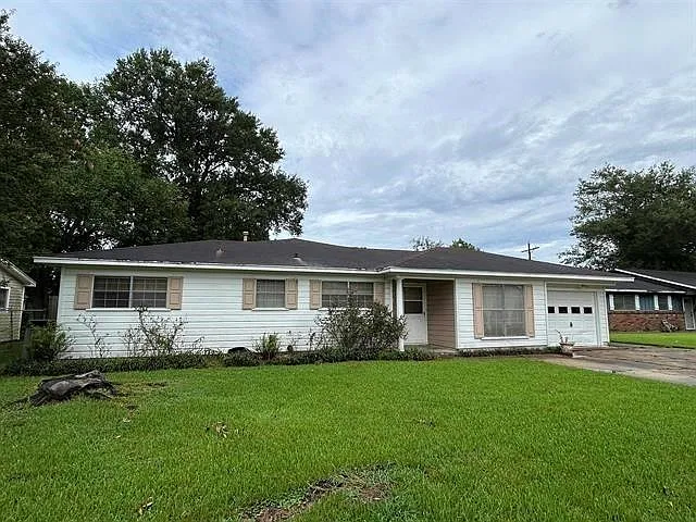 270 Ferndale Ln — Photo 5