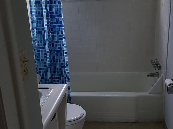 3rd image of 3106 Northwest Blvd