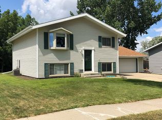 1801 10th Ave SE, Mandan, ND 58554