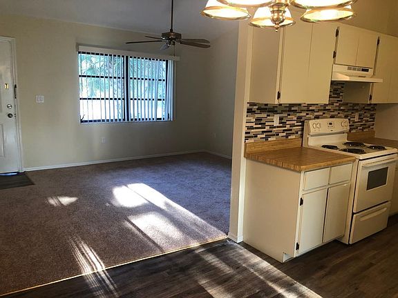 3rd image of 2095 A&b Como St #A & B