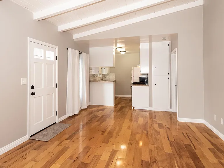 415 19th Pl — Photo 22