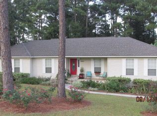 2003 W Forest Dr, Douglas, GA 31533