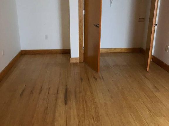 5th image of 900 Terminal Pl APT 215