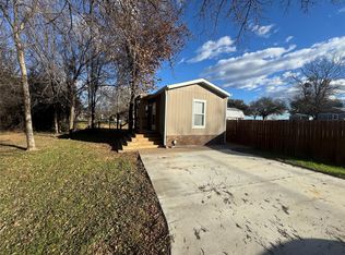 2309 Del Prado Dr, Granbury, TX 76048