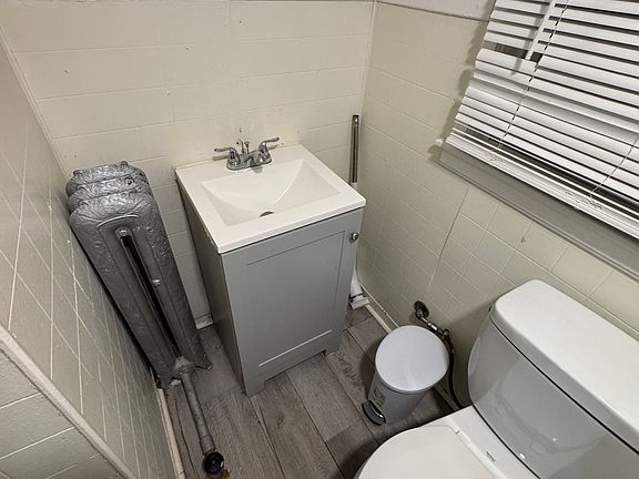5th image of 1581 Elmwood Ave Floor 2