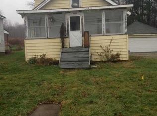 10449 Peck Hill Rd, Perrysburg, NY 14129