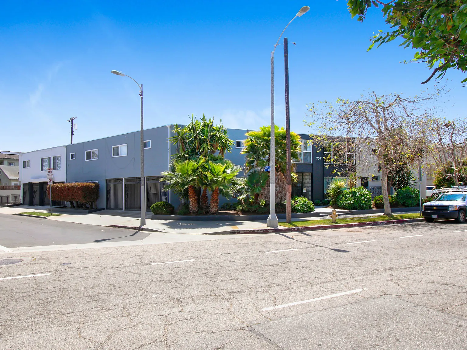 950 Venice Blvd. — Photo 3