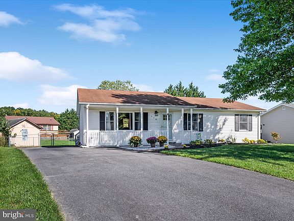 4th image of 118 Golden Pond Cir