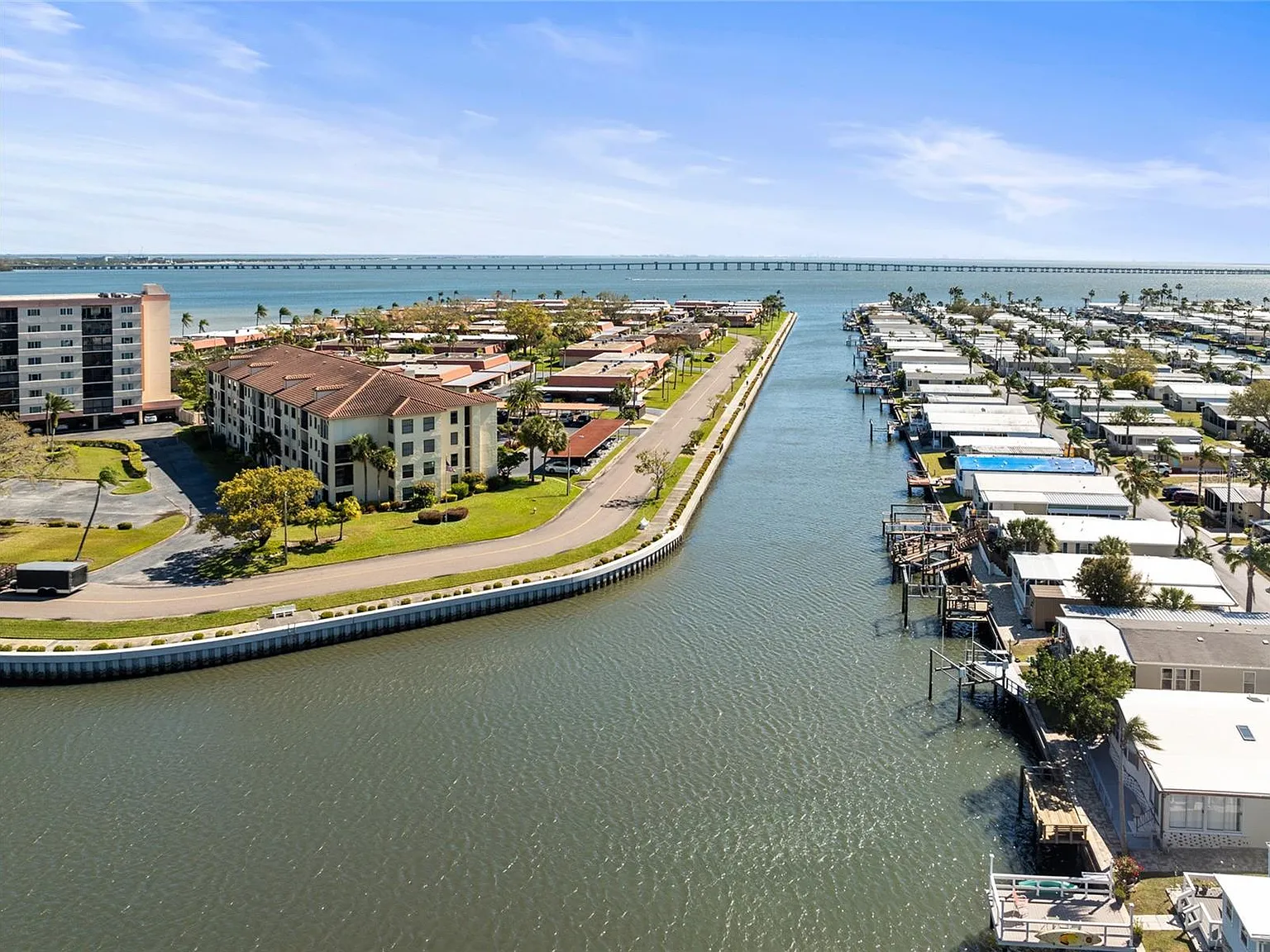 1 bed, 1.0 bath, 875 sqft, $2,000 — Photo 3