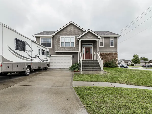 2717 Blaine Ct, Junction City, KS 66441