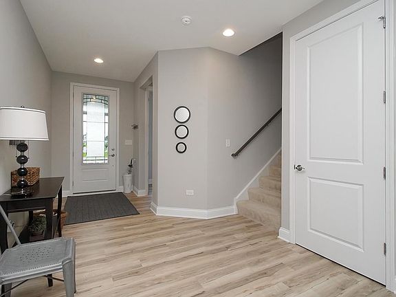 3rd image of 3359 Empress Dr