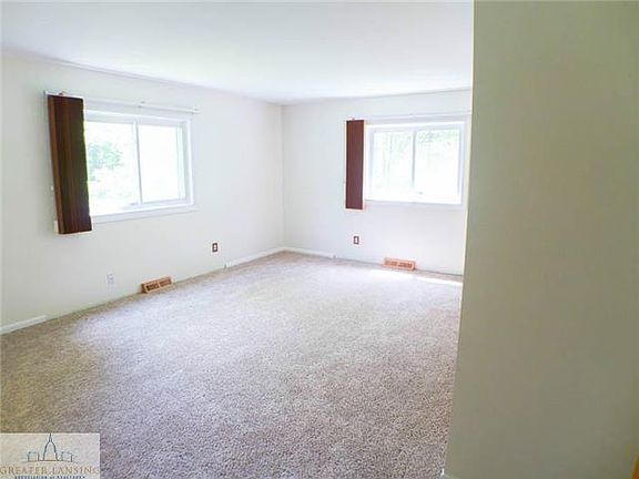 5th image of 2745 E Brentwood Ave