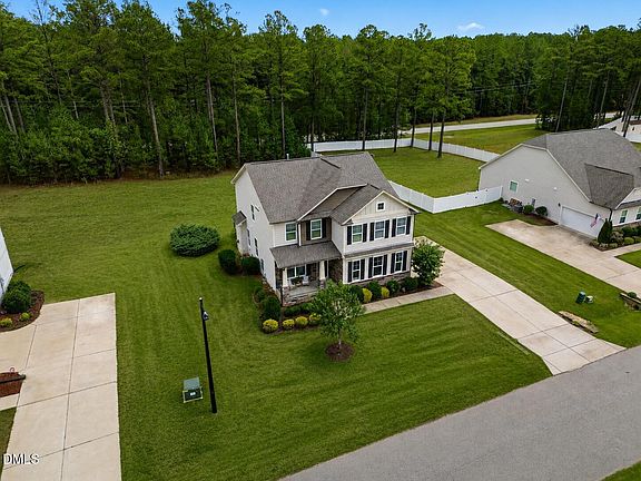 4th image of 185 Green Haven Blvd