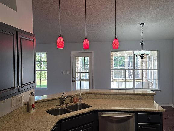 3rd image of 10020 Parker Lake Cir