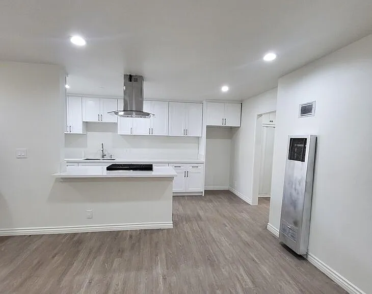 933 S Norton Ave #4 — Photo 2