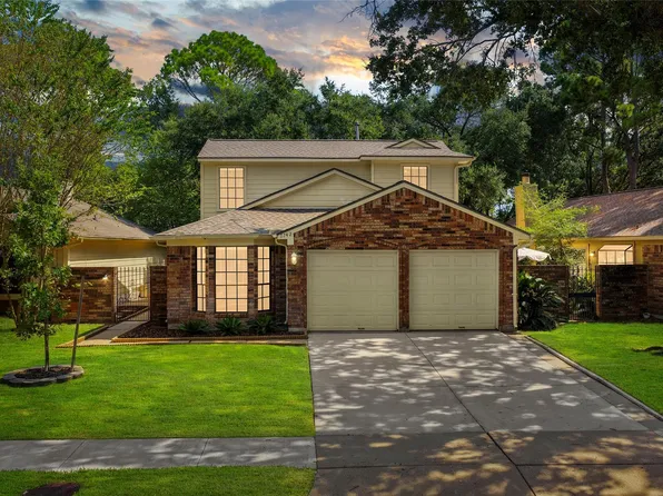 7742 High Village Dr, Houston, TX 77095
